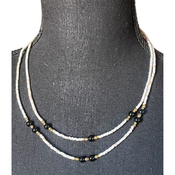 double strand shell necklace white black raw shell gold white - Picture 5 of 6